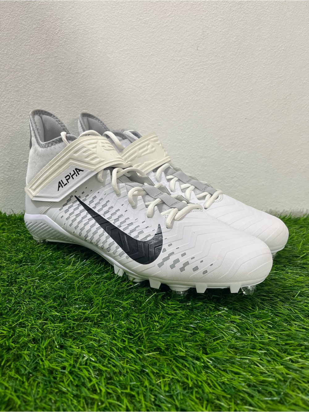 Nike Alpha Menace Pro 2.0 White Black CK4277-100 Football Size 14 No Tool